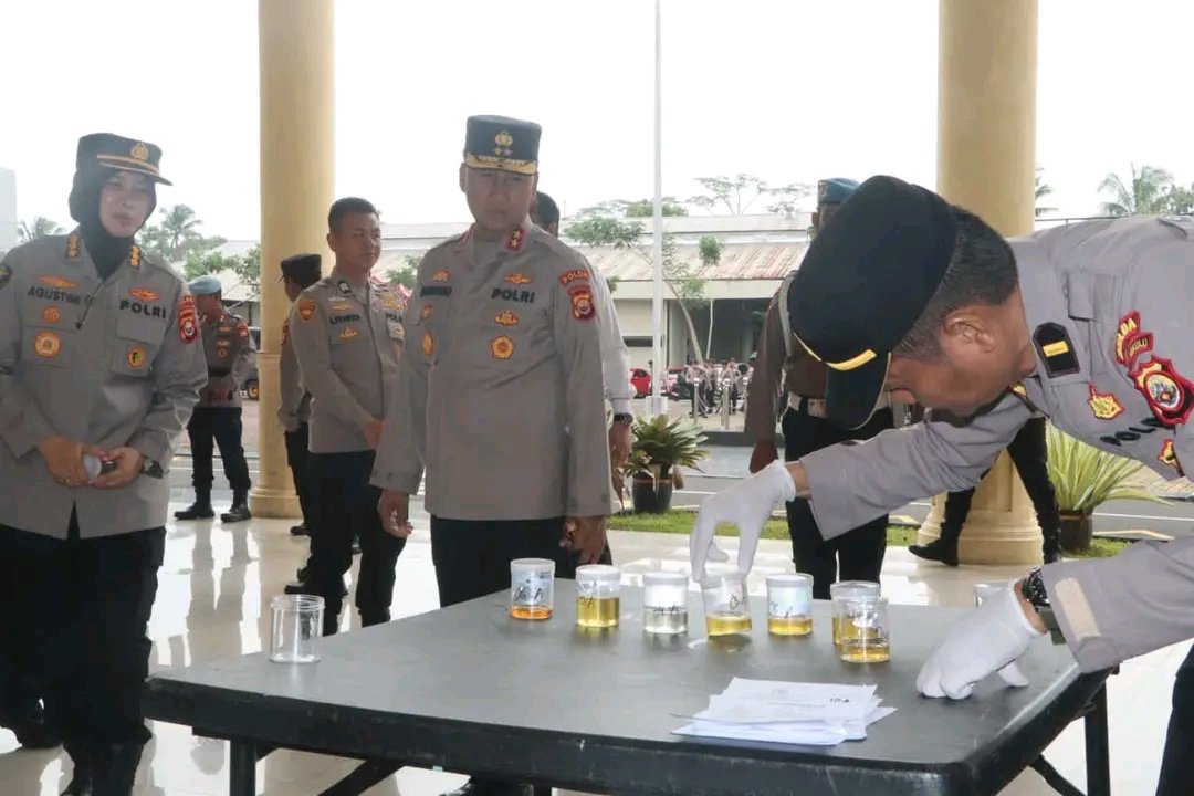 Berantas Narkoba di Internal Polri, Kapolda Bengkulu Ikut Dites Urine: Tak Tolelir Personel Yang Melanggar