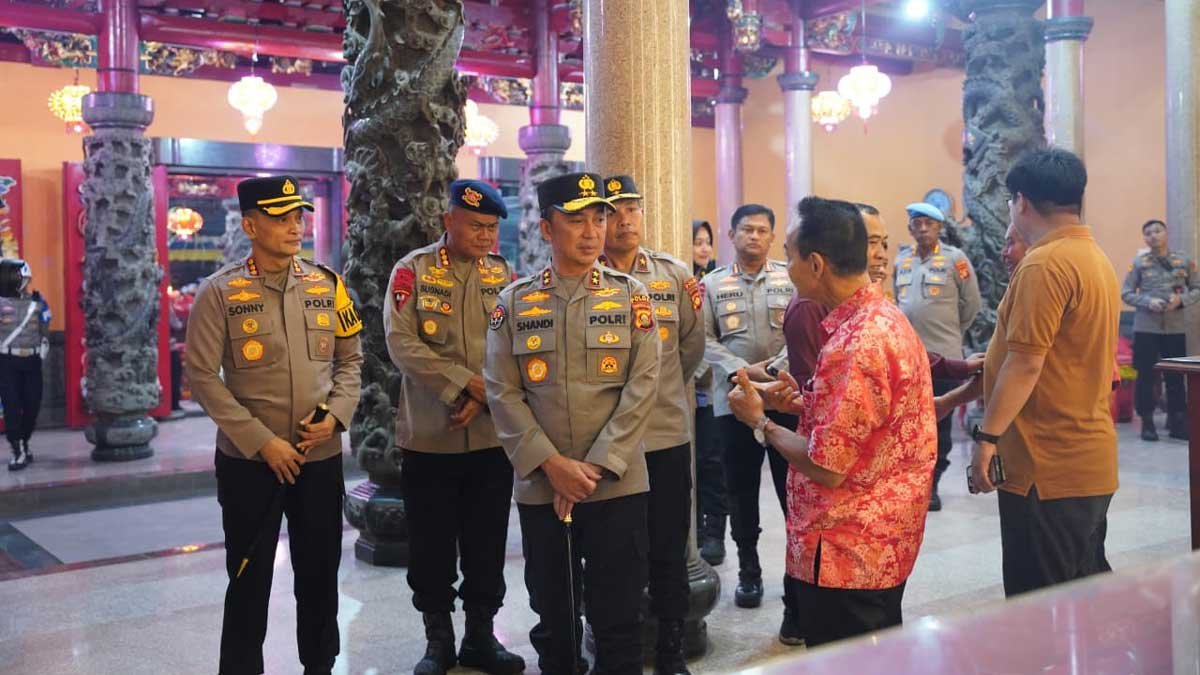 Kapolda Sumsel Tinjau Pengamanan Sejumlah Klenteng di Palembang, Pastikan Malam Imlek Berjalan Aman