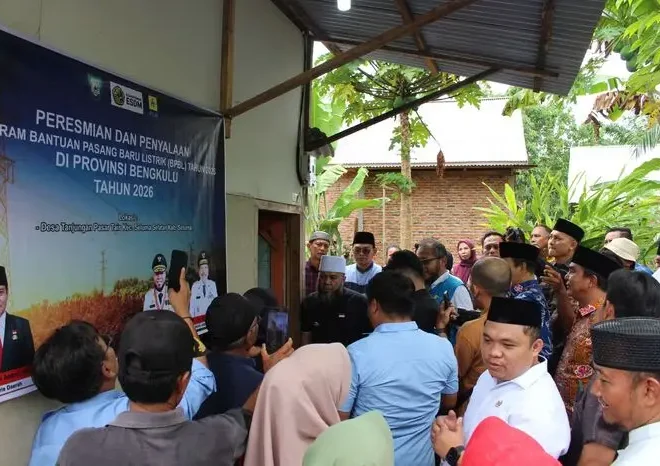 PLN Perkuat Sinergi dengan Gubernur Bengkulu, Resmikan Listrik Gratis untuk Warga