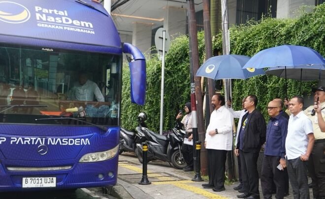 Penguatan Silaturahmi Antara Kader Partai, Surya Paloh Lepas Tim Safari Ramadan
