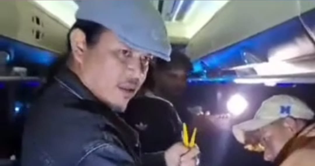 Nyamar Jadi Pengamen di Dalam Bus, Tim Klewang Polresta Padang Tangkap DPO Tawuran Maut