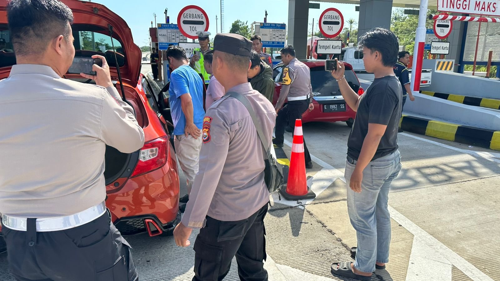 Viral! Beredar Foto Diduga Penangkapan Anggota DPRD Kota Bengkulu Oleh Tim Gabungan