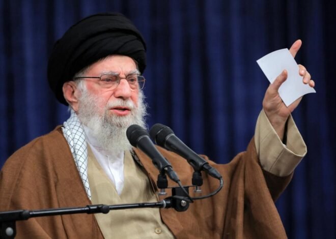 Israel Konfirmasi Tewasnya Ayatollah Khamenei, Iran Bantah