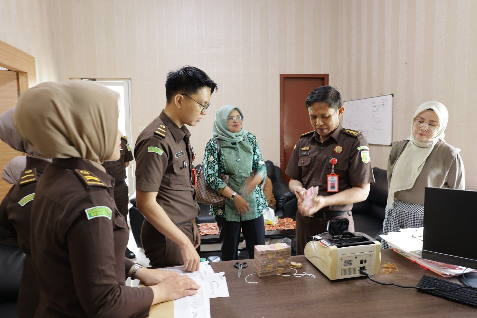 Kejari Bengkulu Terima Uang Pengantin Rp115 Juta Dari Eks Kadinkes & Konsultan Terkait Korupsi Gedung Labkesda