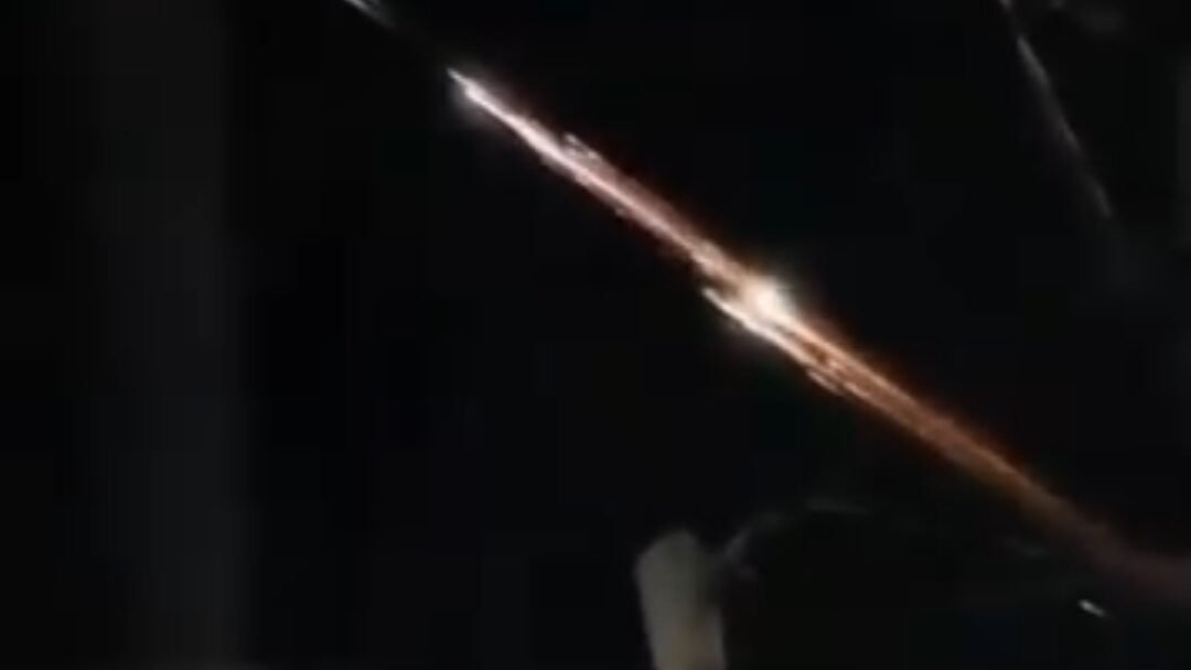 Heboh Benda Diduga Meteor Hingga Rudal Warnai Langit Sumatera, Ini Penjelasan Ahli Astronomi ITERA