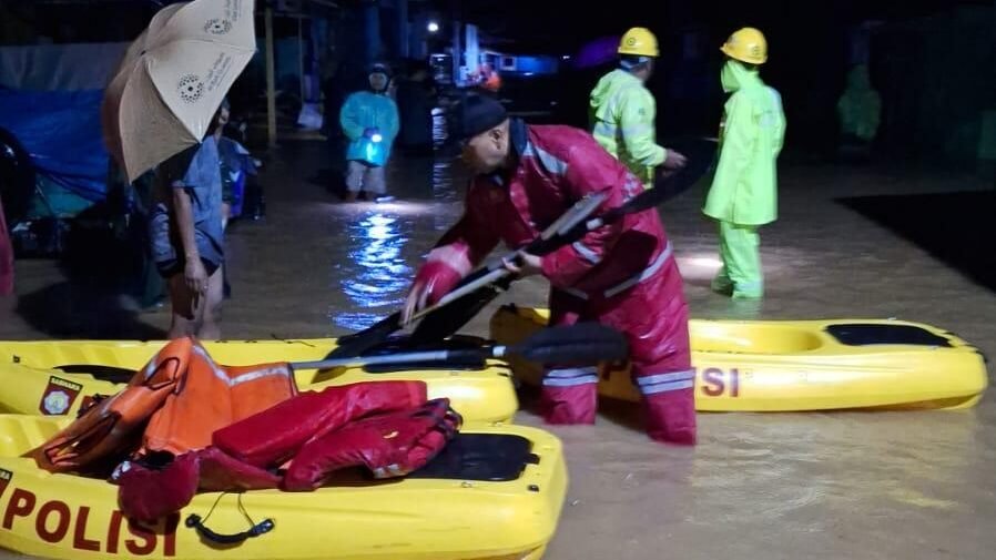 Banjir & Longsor di Lebong, Ratusan Rumah Terendam & Satu Jembatan Putus