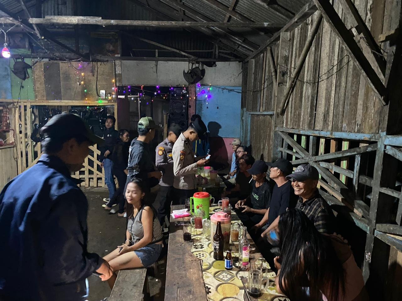 Sejumlah pengunjung tempat hiburan malam terjaring razia yang digelar Polresta Bengkulu.