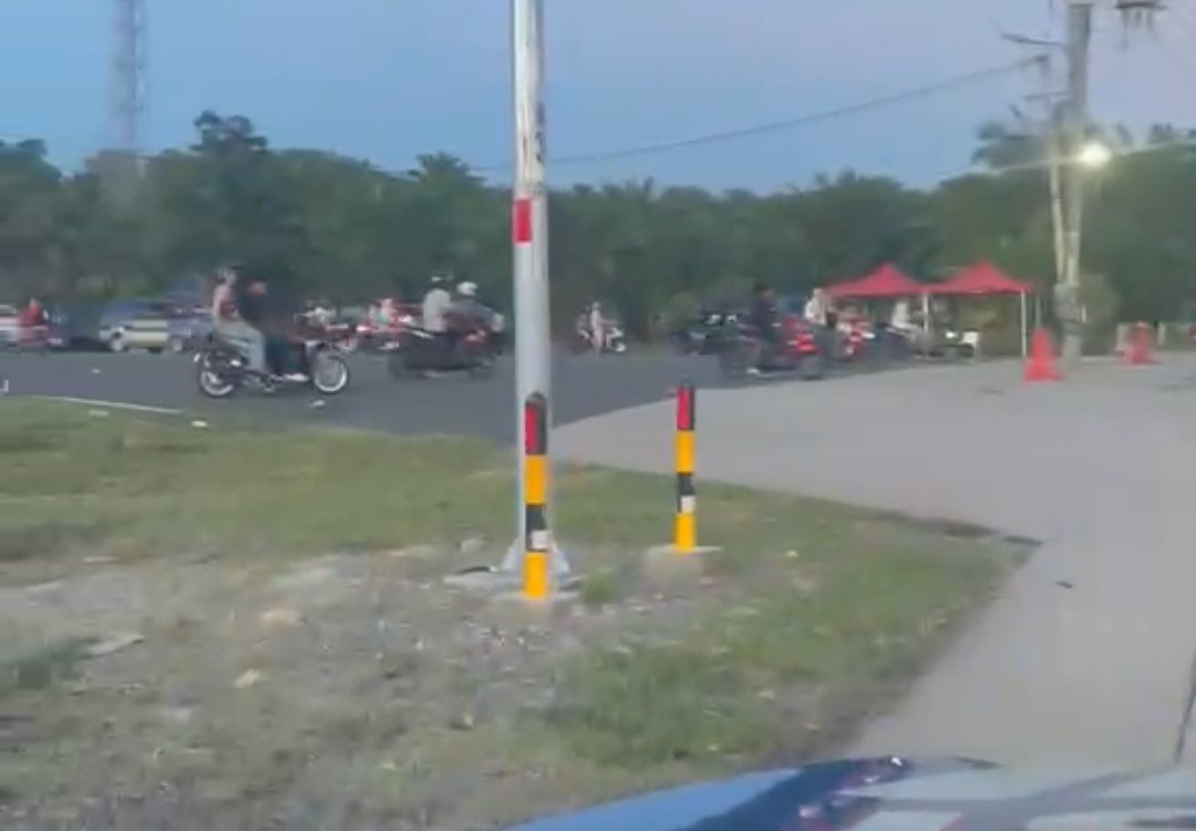 Pengendara Berkenalpot Brong Kabur Terbirit-Birit Saat Lihat Mobil Polantas Tiba, Diduga Akan Lakukan Balap Liar