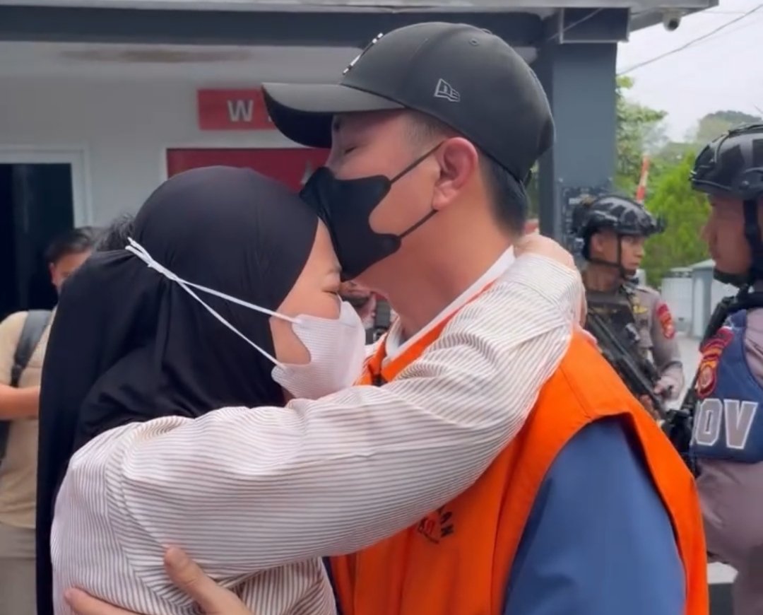 Diwarnai Isak Tangis Keluarga, KPK Titipkan Bupati Rejang Lebong Nonaktif Fikri Thobari di Rutan Malabero