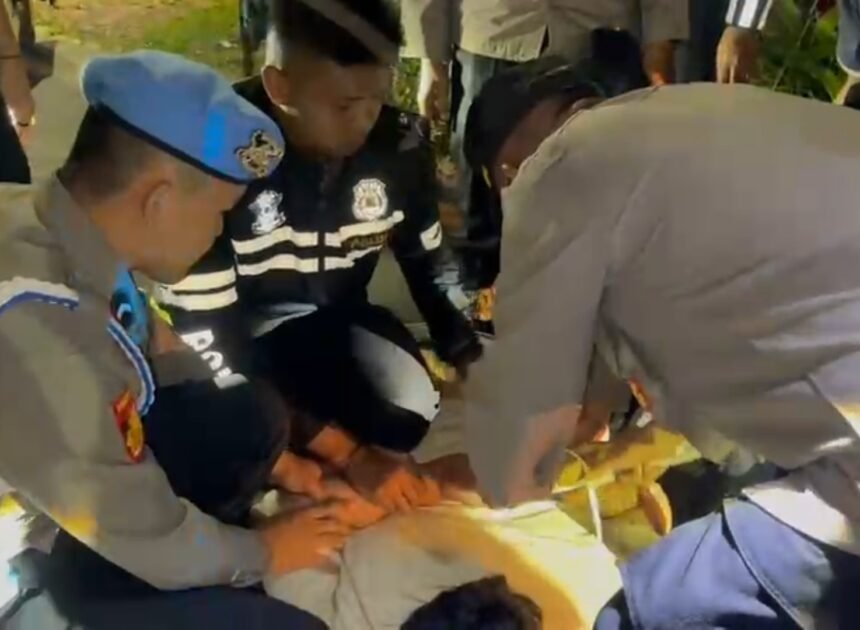 Patroli Tengah Malam Bikin Geger! Pria Diduga Mabuk Bawa Cambuk Ekor Pari & Mainan Senpi Diamankan Polisi